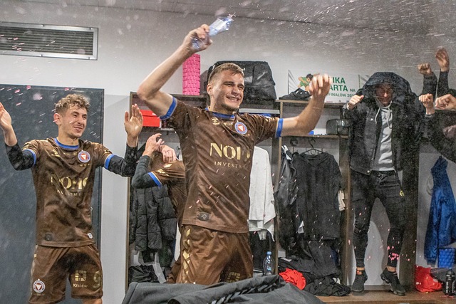 极大激励球 极大激励球